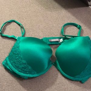 Nearly new Kelly green aerie push up bra!
